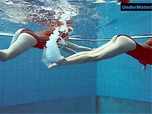 2 super-fucking-hot teens underwater
